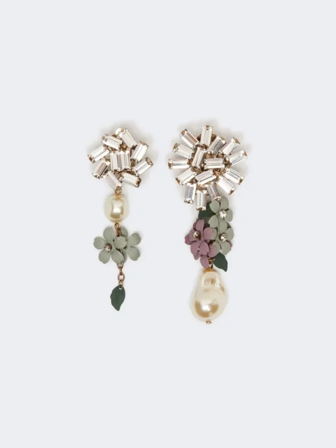 Ensemble avec détails en forme de fleurs et de cristaux, doré Ensemble avec détails en forme de fleurs et de cristaux, doré