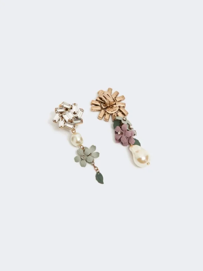 Ensemble avec détails en forme de fleurs et de cristaux, doré Ensemble avec détails en forme de fleurs et de cristaux, doré