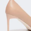 Escarpins en cuir nappa, couleur poudre Escarpins en cuir nappa, couleur poudre