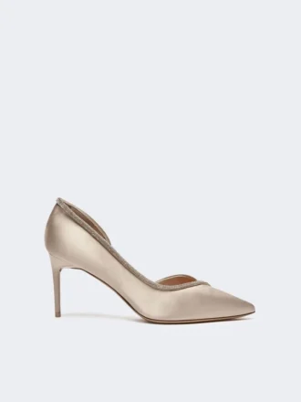 Escarpins en satin ornés de cristaux, couleur nude