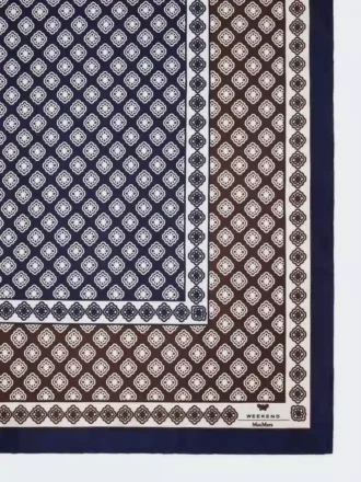Foulard en soie imprimé, couleur boue