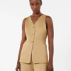 Gilet en jersey jacquard à fines rayures, couleur désert Gilet en jersey jacquard à fines rayures, couleur désert