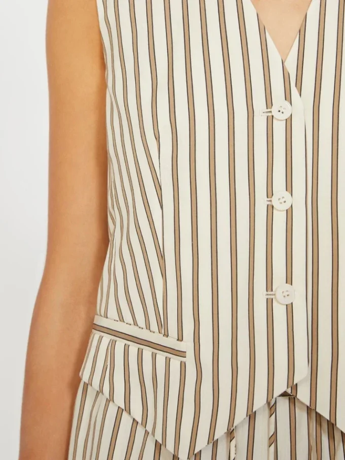 Gilet en toile de coton et soie rayée, beige Gilet en toile de coton et soie rayée, beige