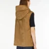Gilet matelassé à capuche hydrofuge, couleur caramel Gilet matelassé à capuche hydrofuge, couleur caramel
