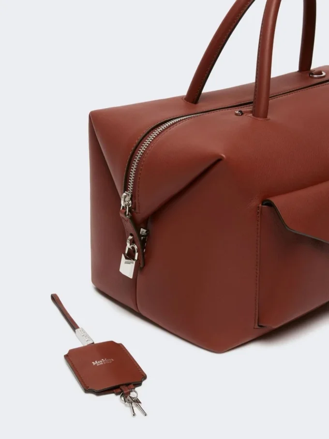 Grand sac Boston en cuir avec poches, couleur rouille Grand sac Boston en cuir avec poches, couleur rouille