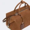 Grand sac Boston en cuir nubuck, marron foncé Grand sac Boston en cuir nubuck, marron foncé