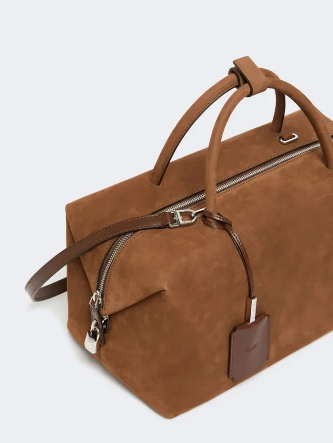 Grand sac Boston en cuir nubuck, marron foncé Grand sac Boston en cuir nubuck, marron foncé