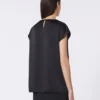 Haut féminin en satin, noir Haut féminin en satin, noir