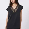 Haut féminin en satin, noir Haut féminin en satin, noir
