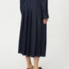 Jupe en denim plissée, bleu marine Jupe en denim plissée, bleu marine