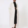 Manteau croisé en jacquard fil coupa, couleur sable Manteau croisé en jacquard fil coupa, couleur sable