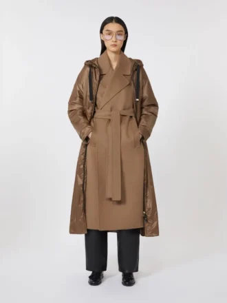Longue parka matelassée en toile déperlante, couleur tabac Longue parka matelassée en toile déperlante, couleur tabac