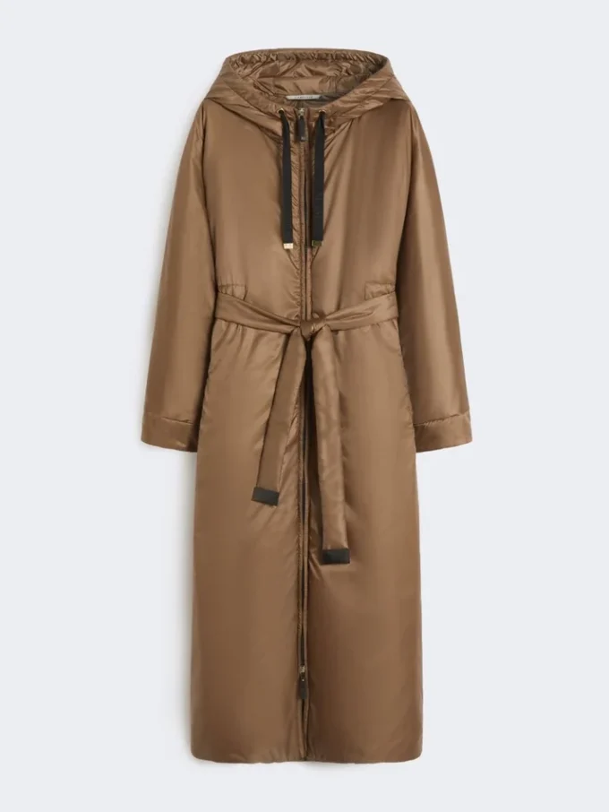 Longue parka matelassée en toile déperlante, couleur tabac Longue parka matelassée en toile déperlante, couleur tabac
