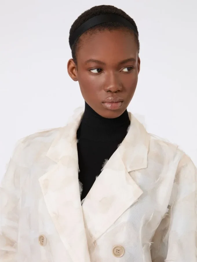 Manteau croisé en jacquard fil coupa, couleur sable Manteau croisé en jacquard fil coupa, couleur sable