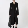 Manteau long en laine coupe ajustée, noir