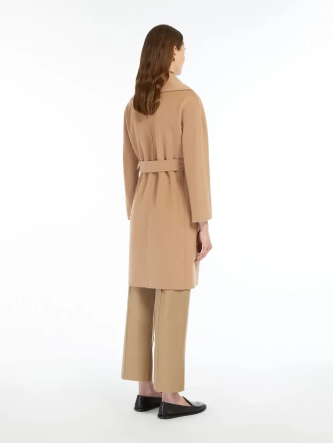 Manteau-peignoir en laine double face, couleur camel Manteau-peignoir en laine double face, couleur camel