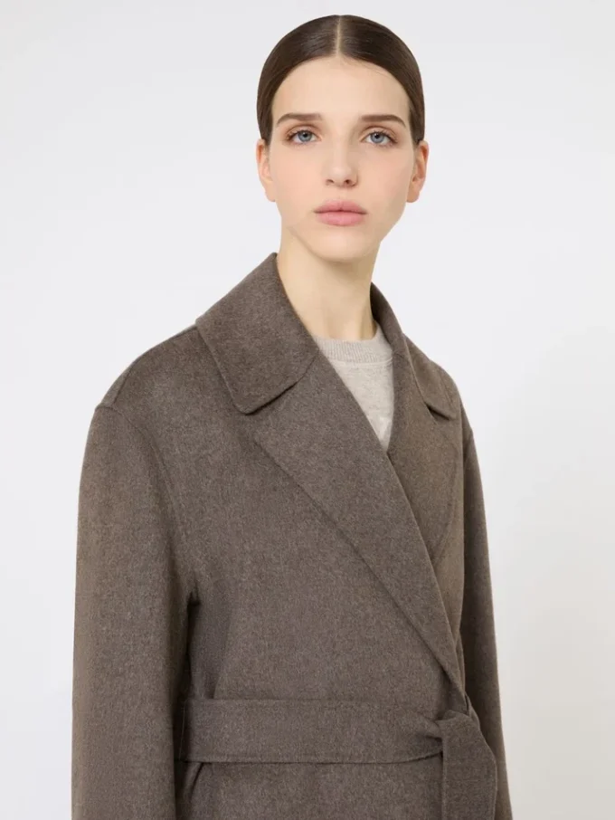Manteau-robe en laine, couleur boue