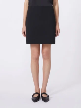 Mini-jupe en gabardine stretch, noire