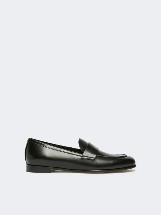 Mocassins en cuir semi-brillant, noir Mocassins en cuir semi-brillant, noir