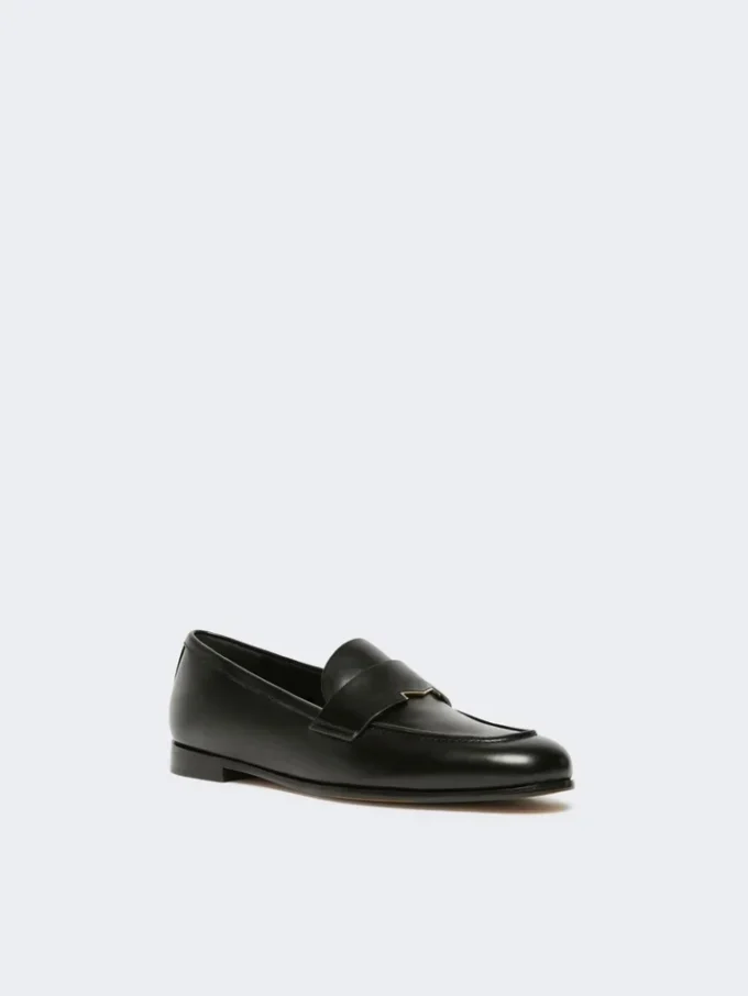 Mocassins en cuir semi-brillant, noir Mocassins en cuir semi-brillant, noir
