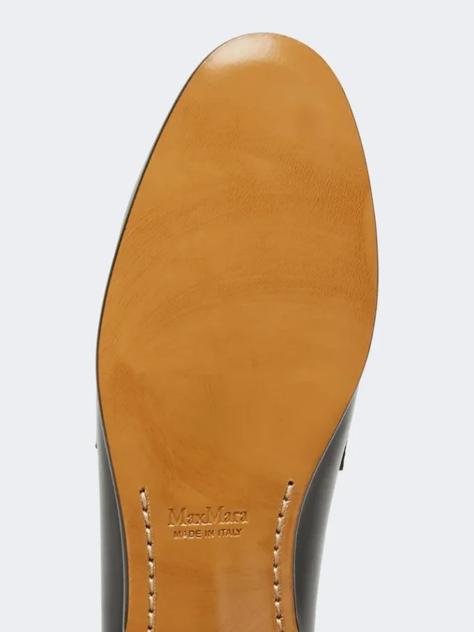 Mocassins en cuir semi-brillant, noir Mocassins en cuir semi-brillant, noir
