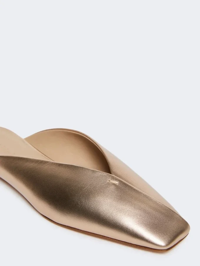 Mules en cuir nappa laminé, rose Mules en cuir nappa laminé, rose