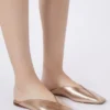 Mules en cuir nappa laminé, rose Mules en cuir nappa laminé, rose