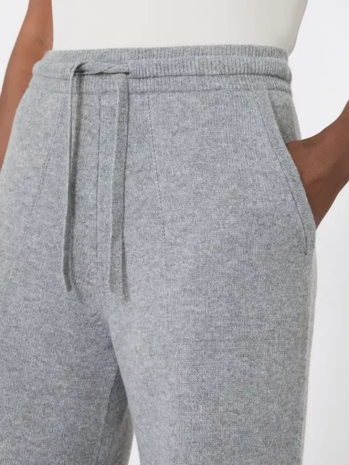 Pantalon en laine et cachemire, gris moyen Pantalon en laine et cachemire, gris moyen