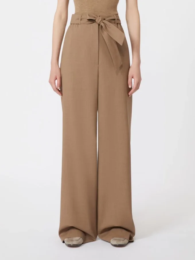 Pantalon en laine stretch, marron noisette Pantalon en laine stretch, marron noisette