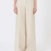 Pantalon à jambes larges en drill de lin, couleur sable Pantalon à jambes larges en drill de lin, couleur sable