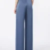 Pantalon léger en satin, couleur avio Pantalon léger en satin, couleur avio
