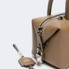 Petit sac bowler en cuir naturel, couleur boue