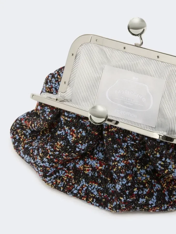 Petit sac Pasticcino en laine bouclée, couleur Avio Petit sac Pasticcino en laine bouclée, couleur Avio