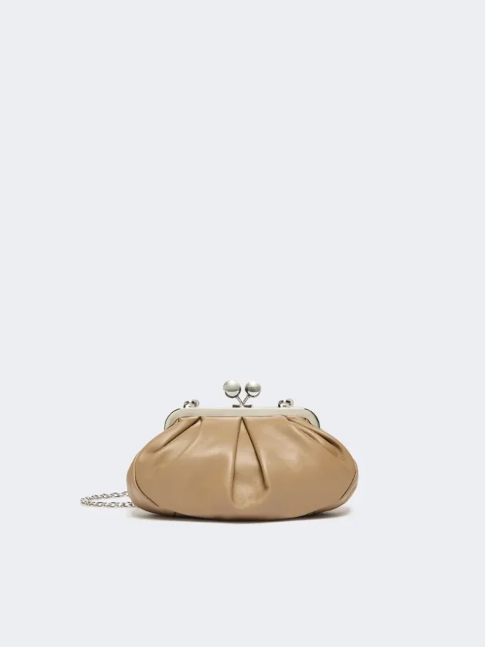 Petit sac Pasticcino en peau de mouton, couleur tourterelle