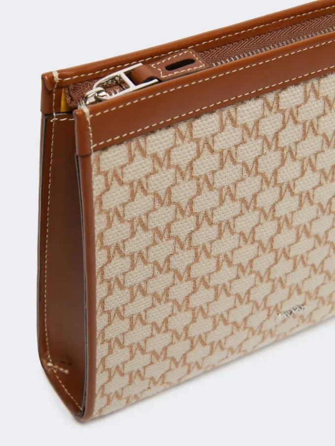 Petite pochette en jacquard de coton, marron noisette Petite pochette en jacquard de coton, marron noisette