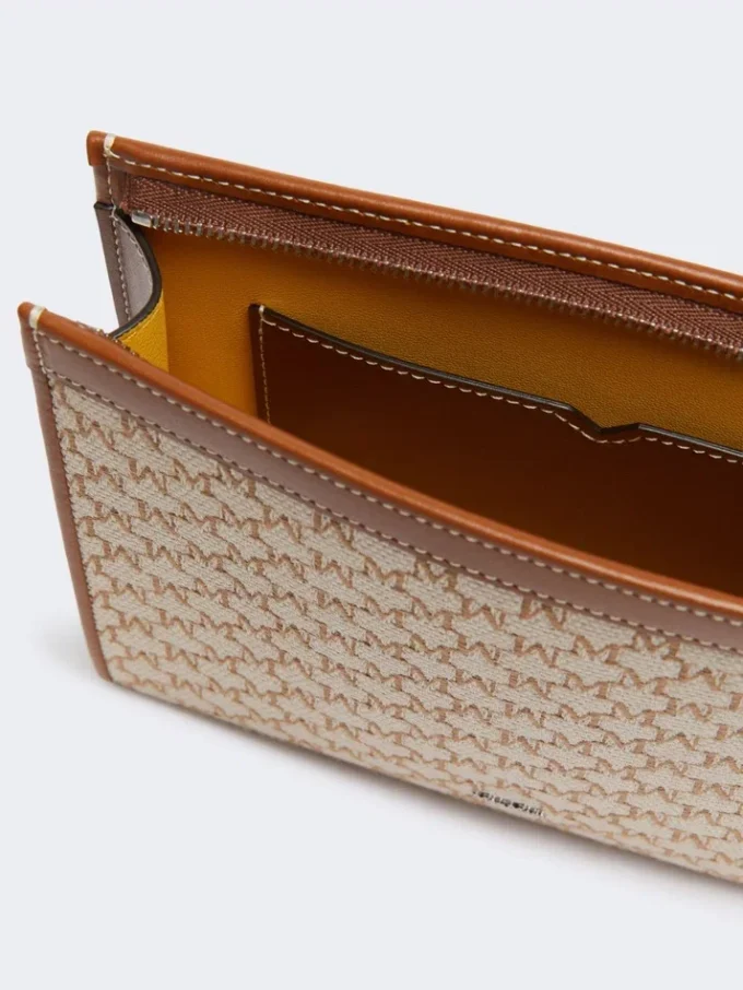 Petite pochette en jacquard de coton, marron noisette Petite pochette en jacquard de coton, marron noisette