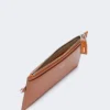 Pochette en cuir avec dragonne, couleur rouille Pochette en cuir avec dragonne, couleur rouille