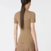 Polo en laine à côtes, beige doré et marron Polo en laine à côtes, beige doré et marron