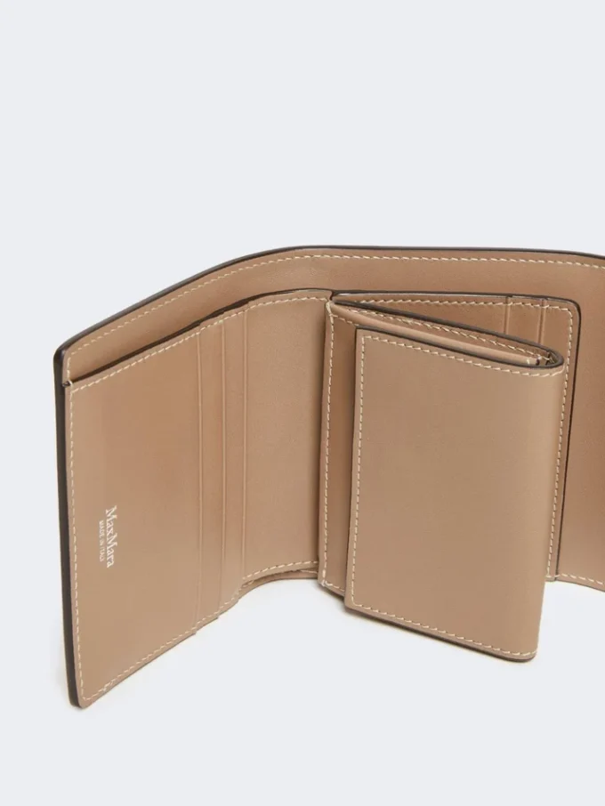 Portefeuille en cuir, couleur boue Portefeuille en cuir, couleur boue