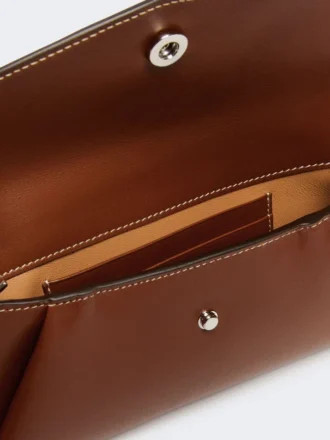 Portefeuille en cuir de forme enveloppe, brun ambré