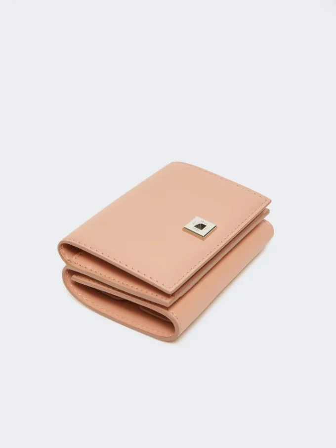 Portefeuille en cuir à trois volets, rose Portefeuille en cuir à trois volets, rose