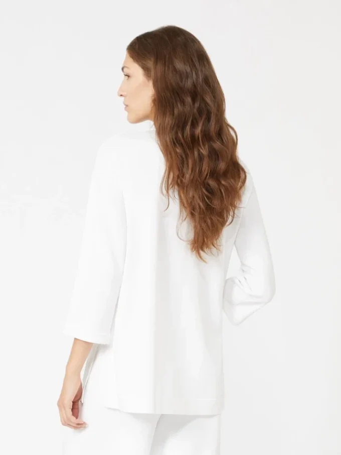 Pull à col en V en crêpe de viscose, blanc optique Pull à col en V en crêpe de viscose, blanc optique