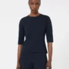 Pull à col rond en crêpe de viscose, bleu outremer Pull à col rond en crêpe de viscose, bleu outremer