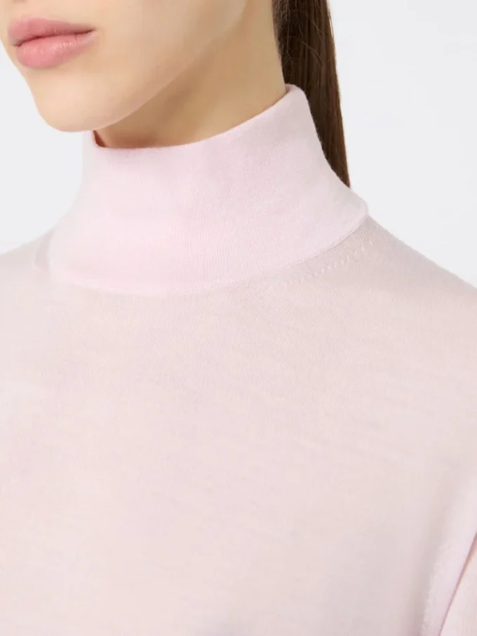 Pull à col roulé en laine au point jersey, rose Pull à col roulé en laine au point jersey, rose