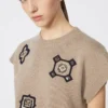 Pull court en laine et cachemire, couleur sable Pull court en laine et cachemire, couleur sable