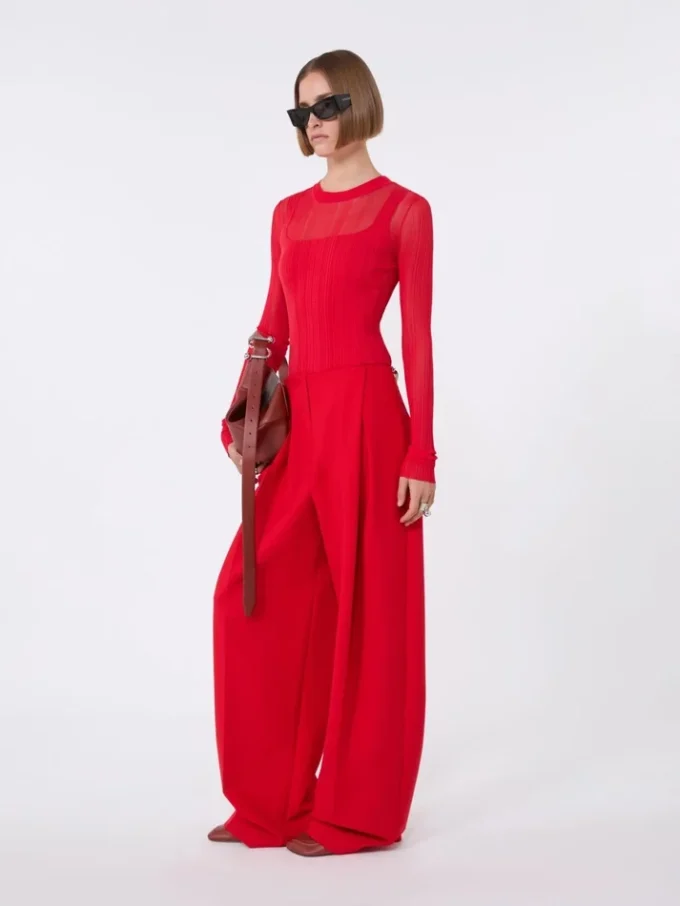 Pull en viscose à effet trompe-l’œil, rouge Pull en viscose à effet trompe-l’œil, rouge