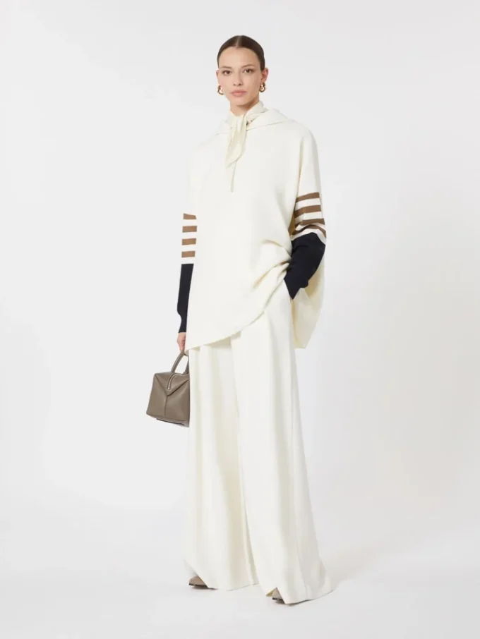Pull oversize en maille de laine, ivoire Pull oversize en maille de laine, ivoire