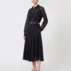 Robe chemise en dentelle, bleu marine