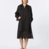 Robe chemise en gaze de ramie brodée, noire