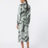 Robe chemise en soie imprimée, verte Robe chemise en soie imprimée, verte